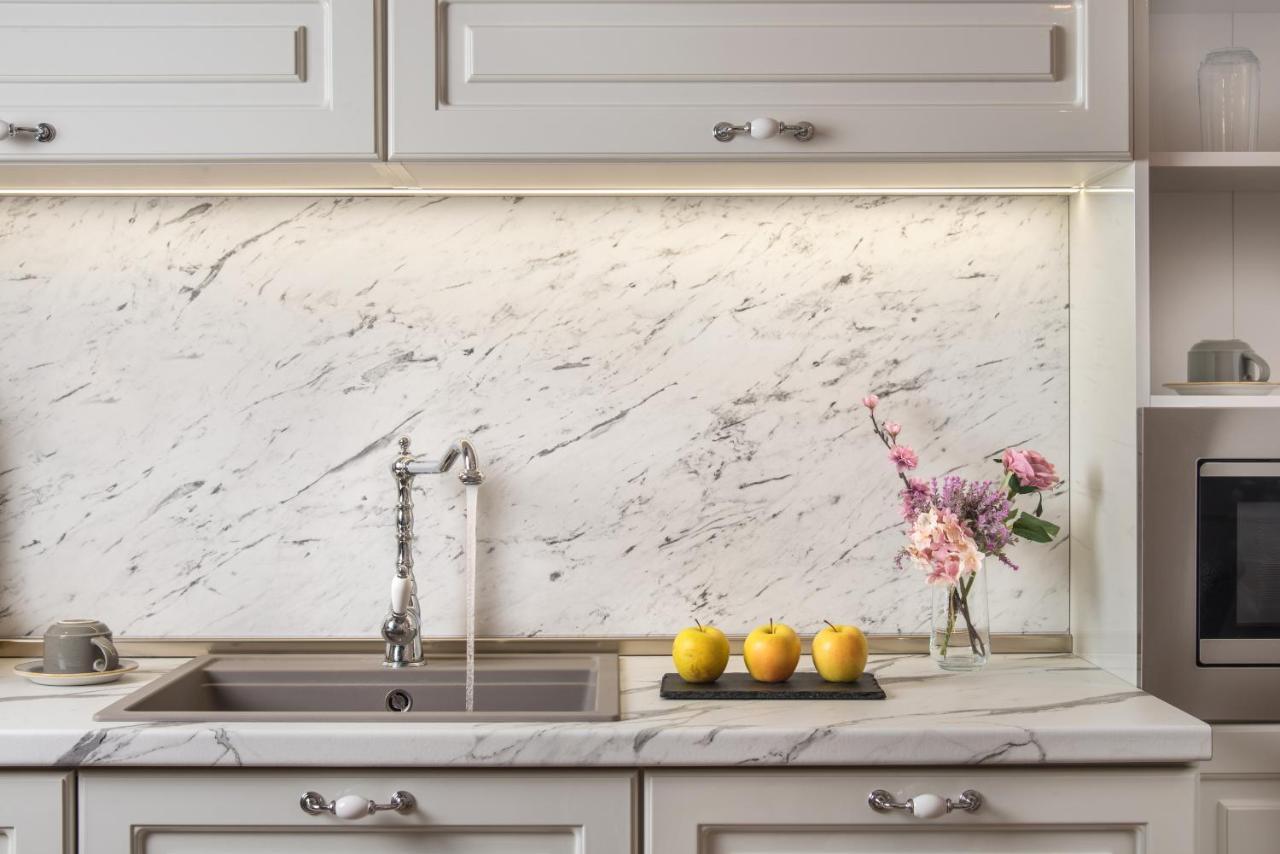 Casa Di Fiore Spa And Medical Hotel, Mineral Pools & Private Beach Kranevo Exterior photo A kitchen with a marble countertop